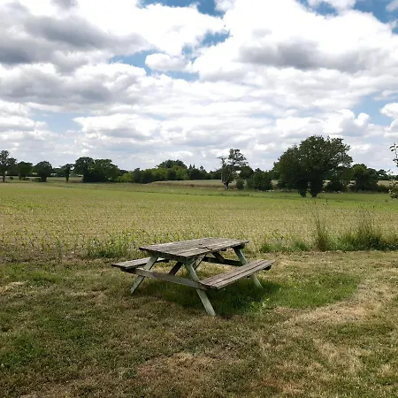 Chez Albertine Et Thérèse *