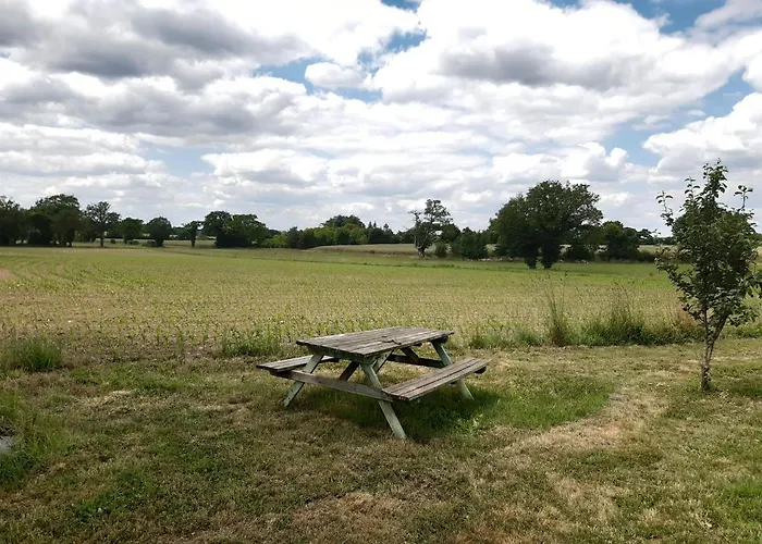 Chez Albertine Et Thérèse *